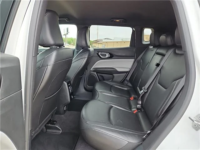 Used 2025 White Jeep Limited 4x4 image 8