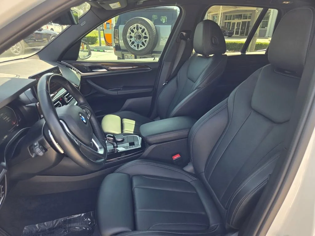 Used 2023 Alpine White BMW xDrive30i image 10