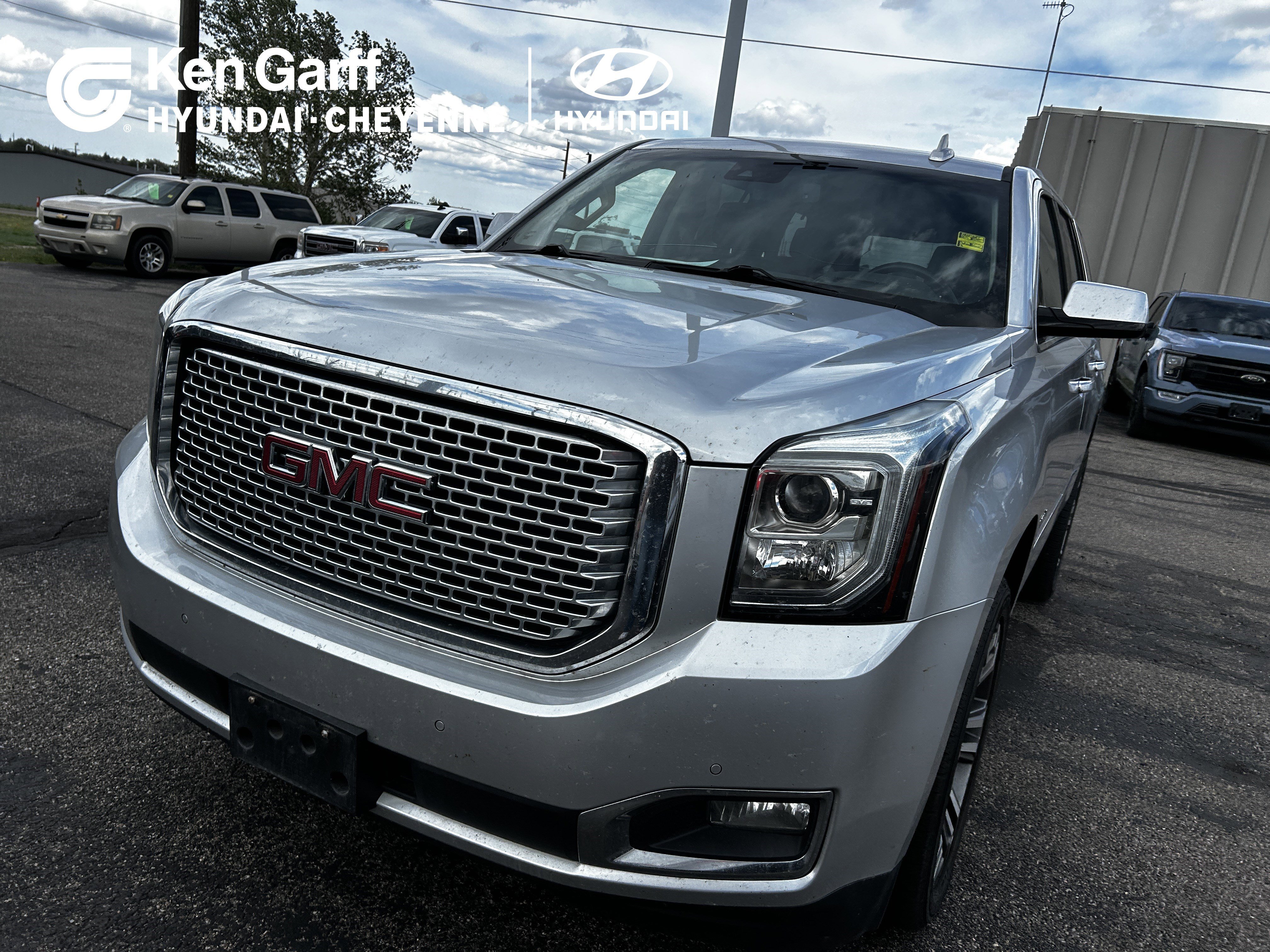 2017 GMC Yukon 4WD Denali's photo