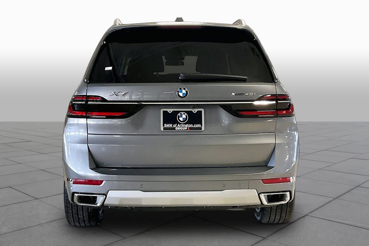 Used 2026 Skyscraper Grey Metallic BMW xDrive40i image 4