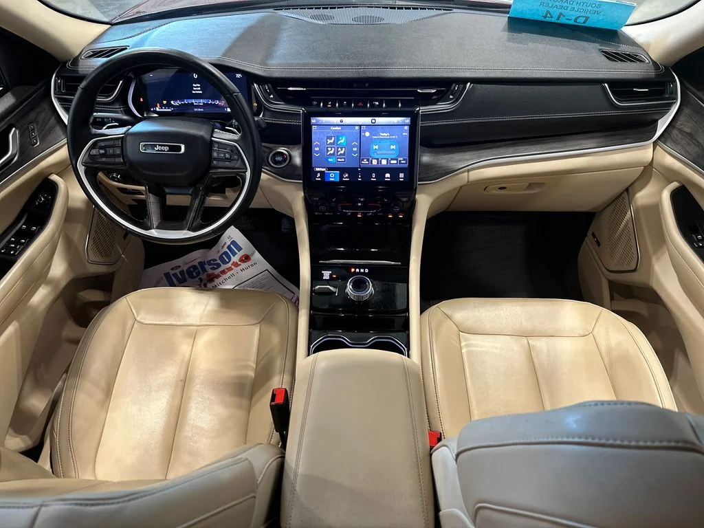 Used 2022 Red Jeep Limited image 27