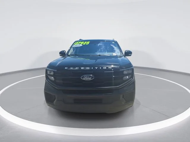 Used 2025 Black Ford Active image 3