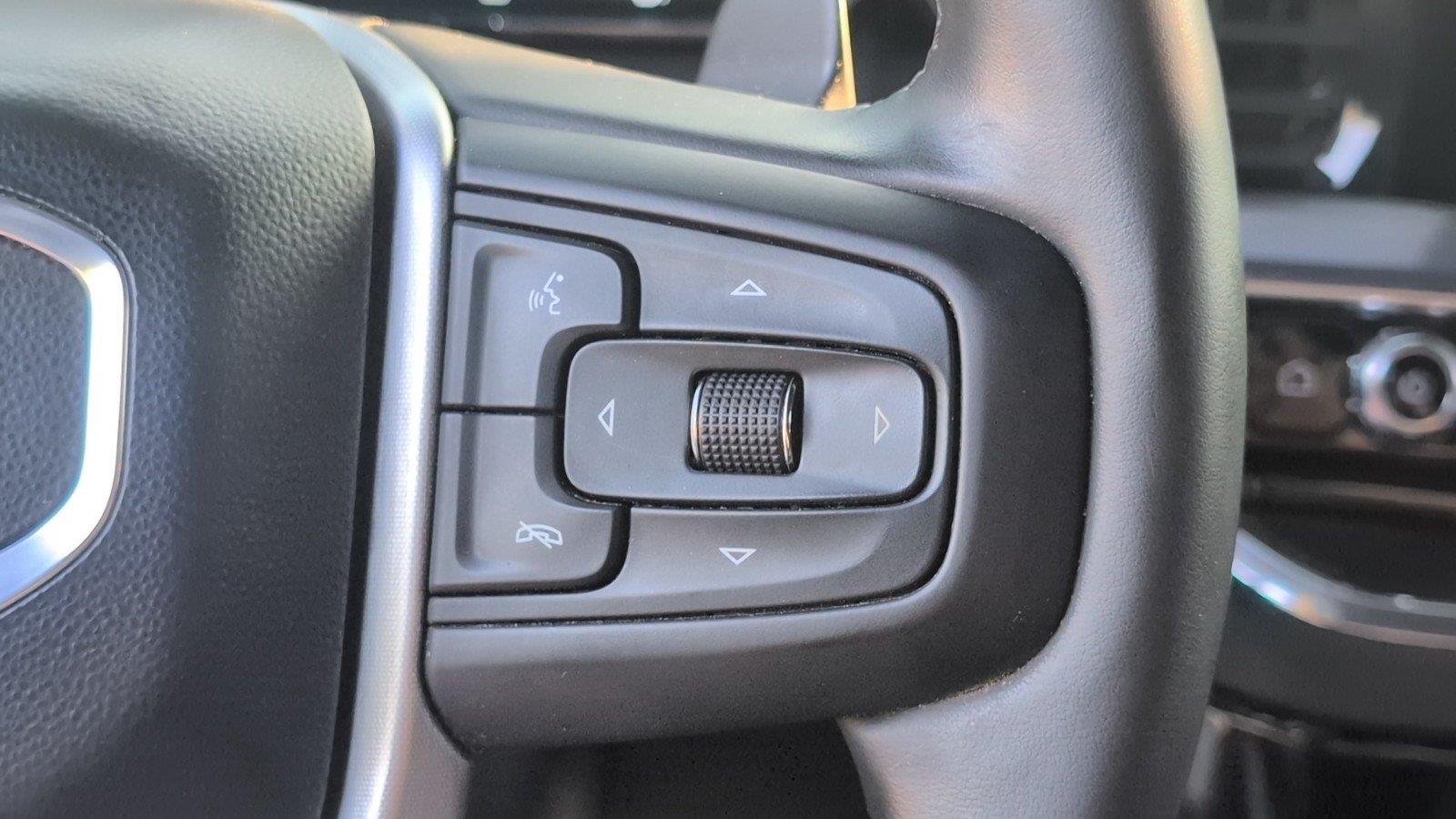 Used 2023 SUMMIT WHITE GMC SLT image 29