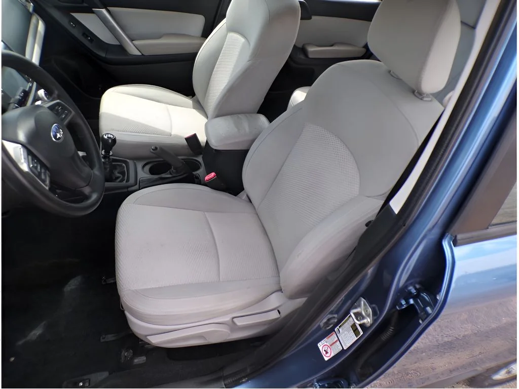 Used 2016 Quartz Blue Pearl Subaru 2.5i image 11