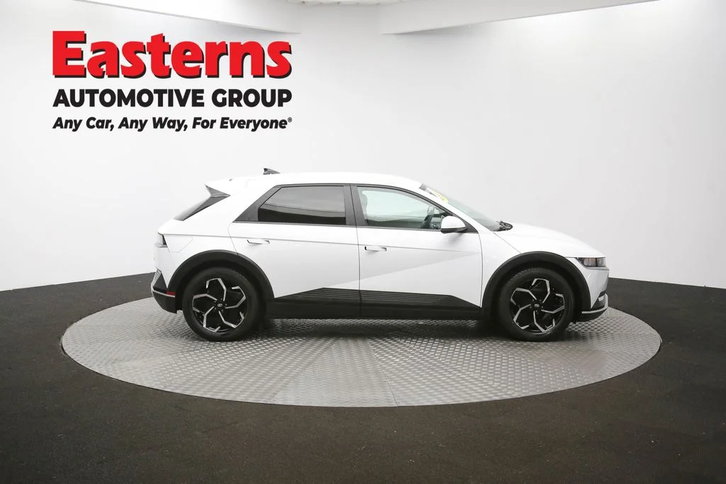 Used 2023 White Hyundai SEL image 45