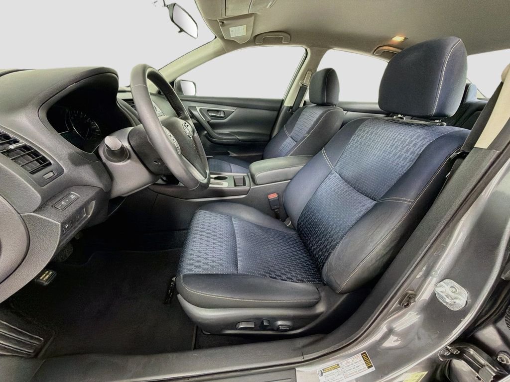Used 2016 Gun Metallic Nissan 4dr Sedan I4 2.5 SV image 19