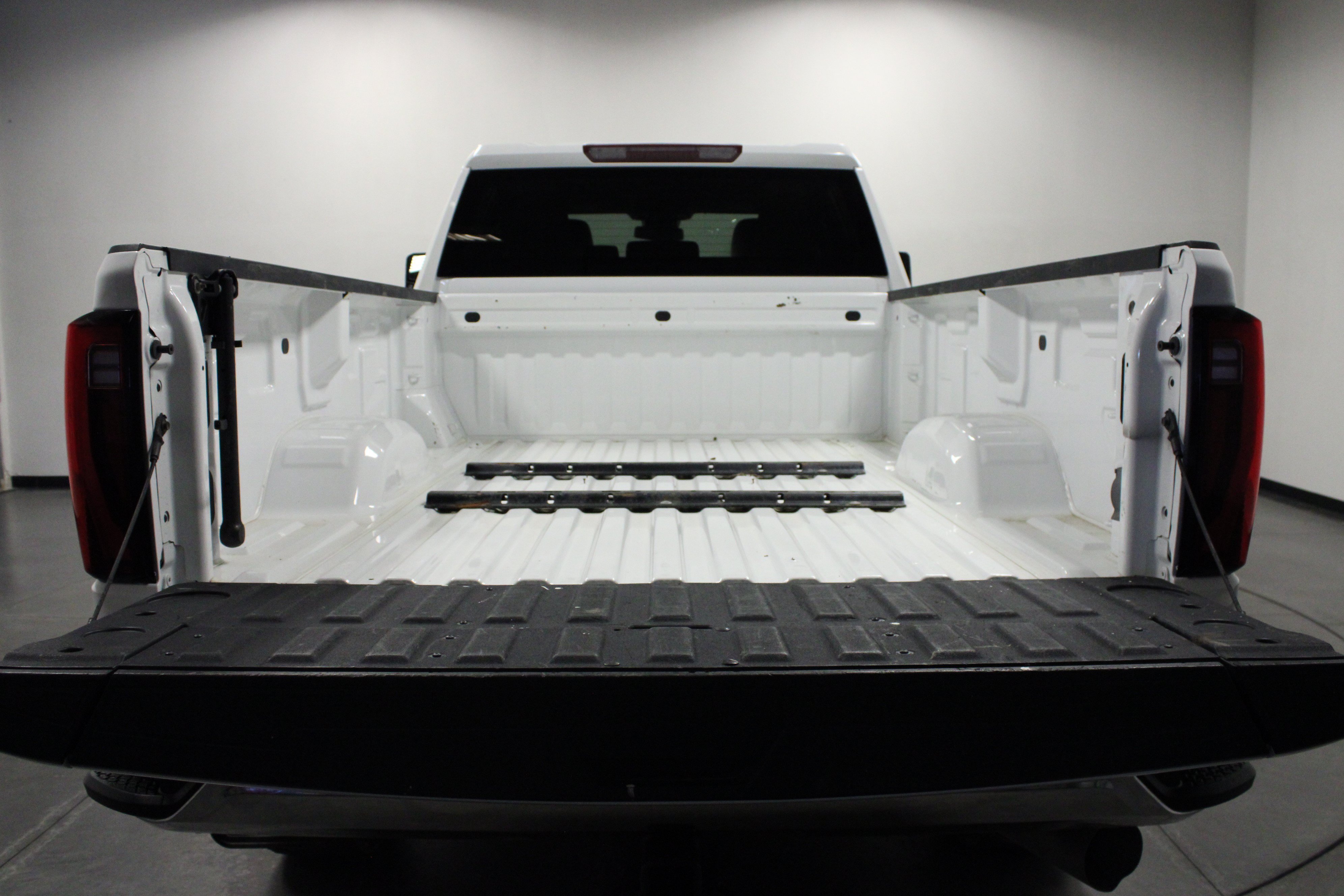 Used 2024 Summit White GMC SLT image 14