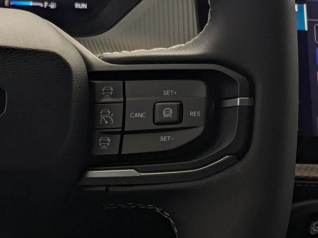 New 2026 Black Jeep Limited - - 4x4 - 1.6L Turbo Hybrid - Power Liftgate - Wireless Charging & More! image 20