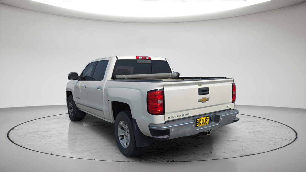 Used 2014 White Chevrolet LTZ image 11