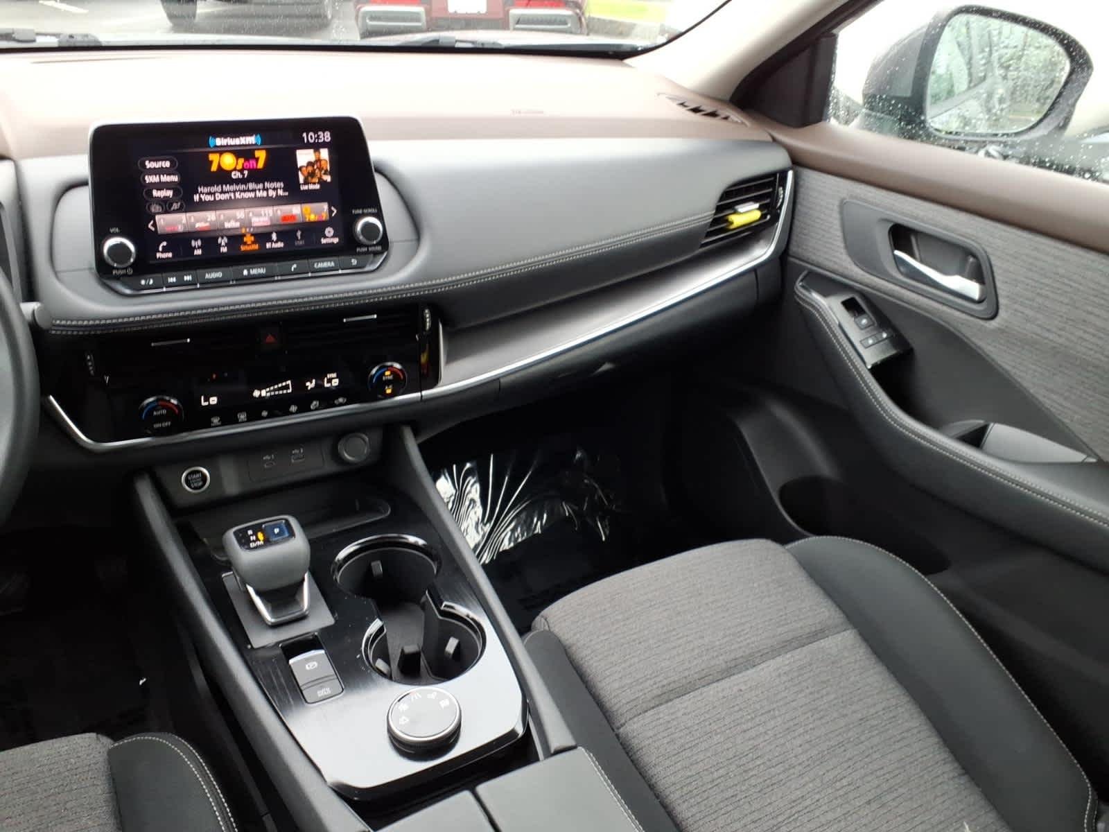 Used 2022 Gun Metallic Nissan SV image 15