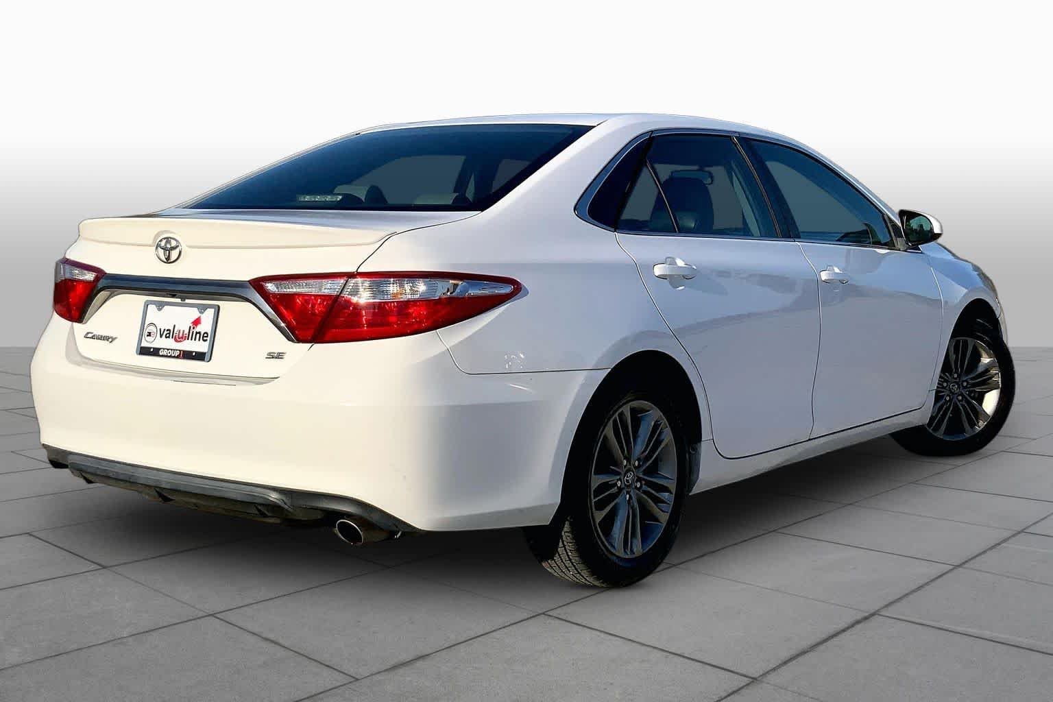 Used 2016 Super White Toyota SE image 13