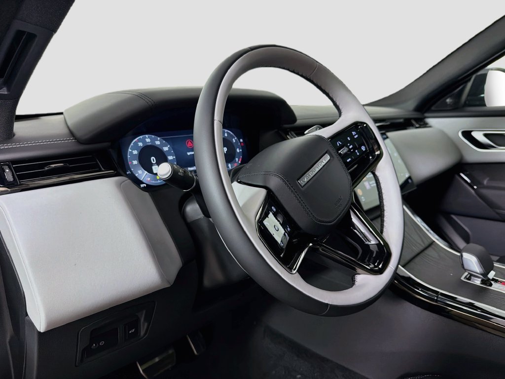 New 2026 Arroios Grey Land Rover Belgravia Edition image 9