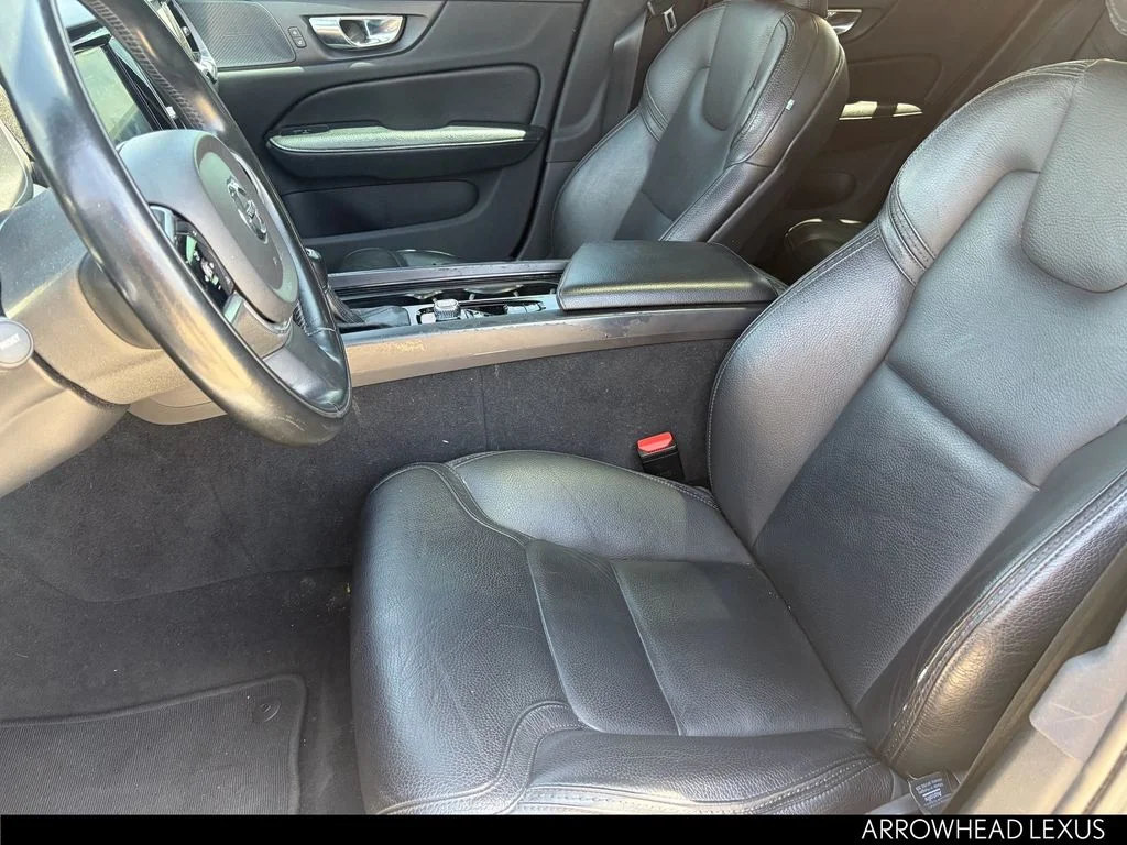Used 2020 Gray Volvo T5 image 14
