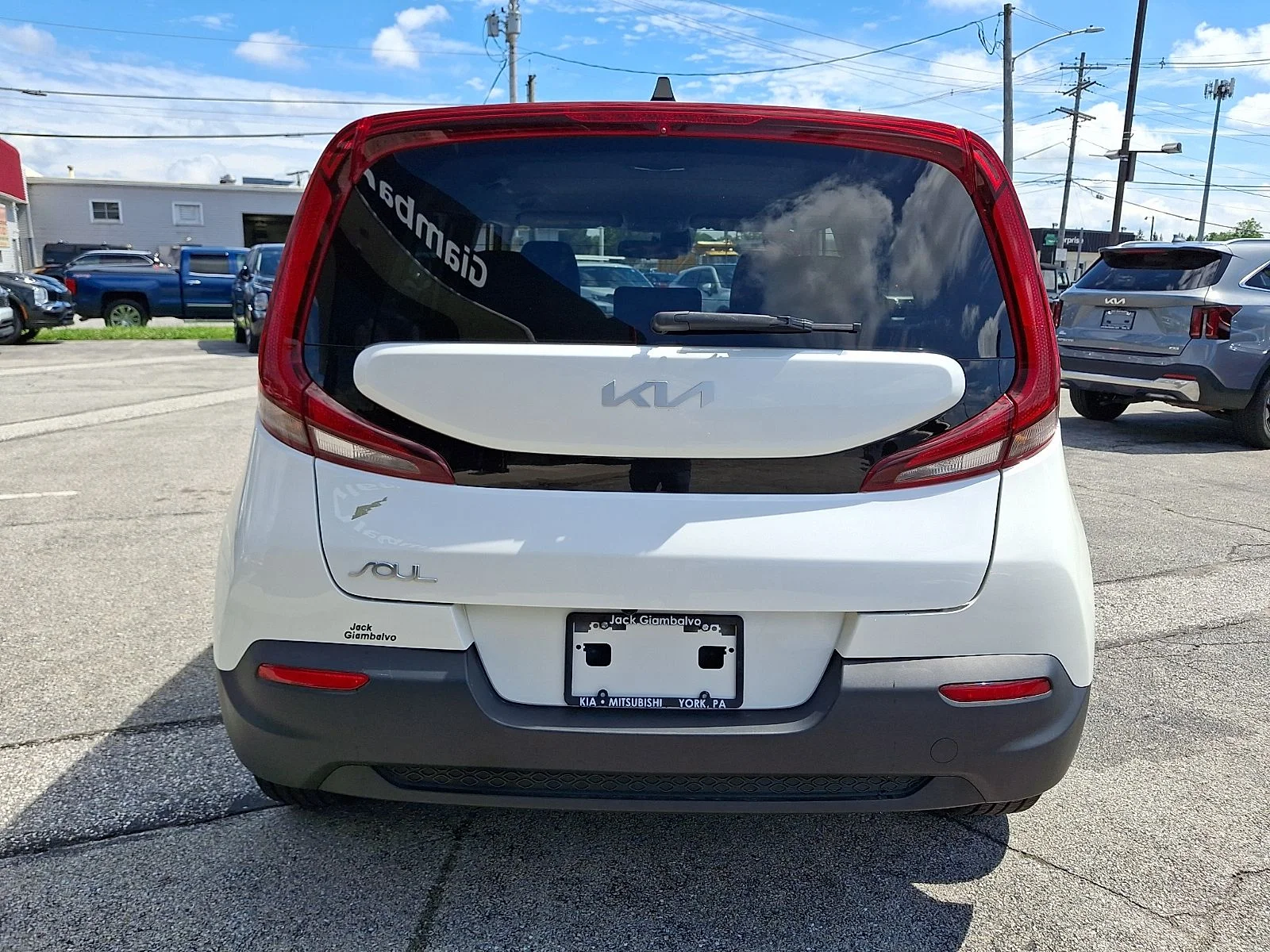 Used 2022 White Kia LX image 6