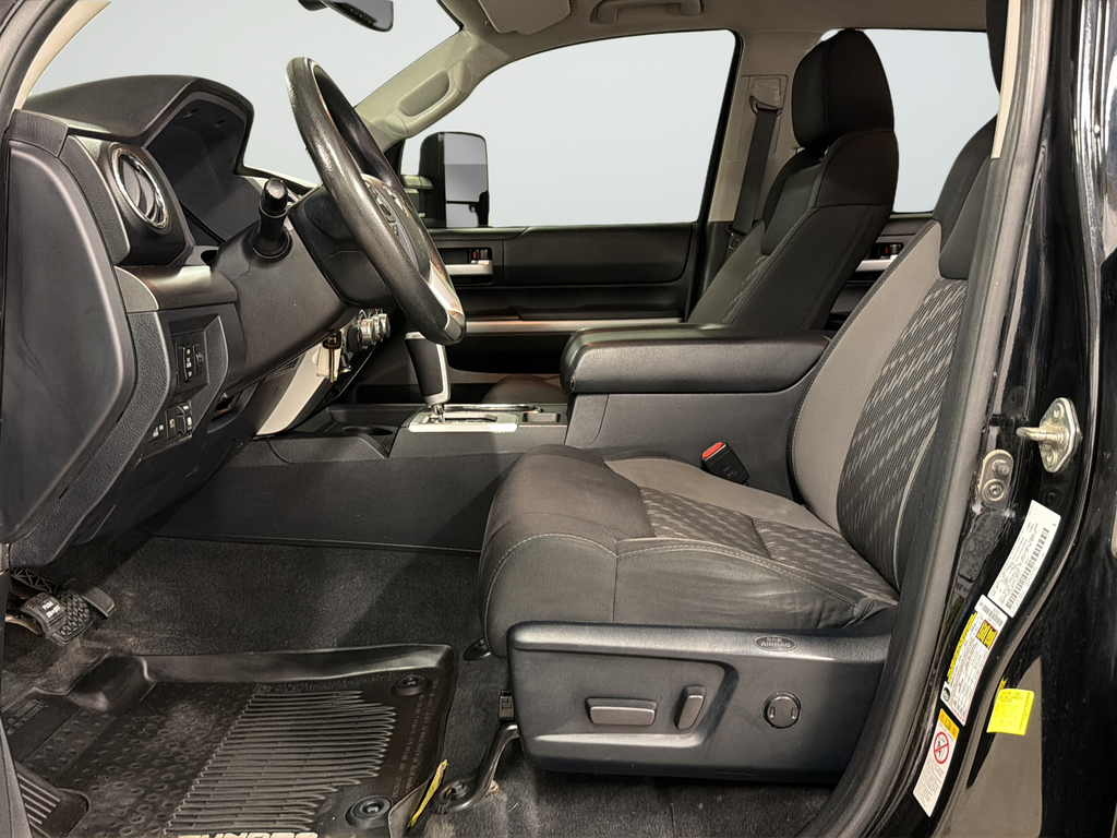 Used 2018 Black Toyota SR5 image 15