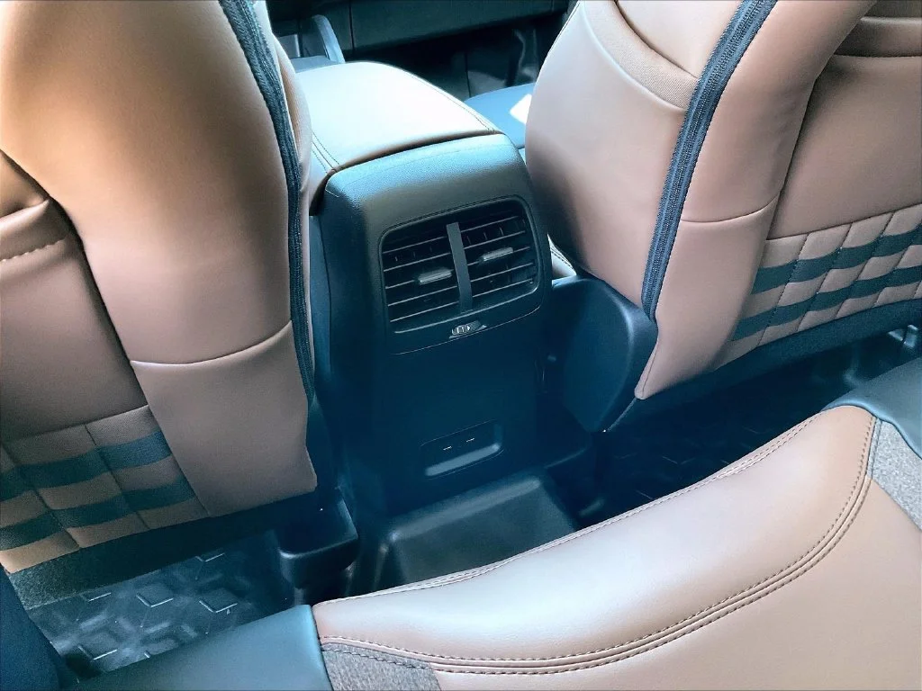 New 2026 Carbonized Gray Metallic Ford Outer Banks® image 17
