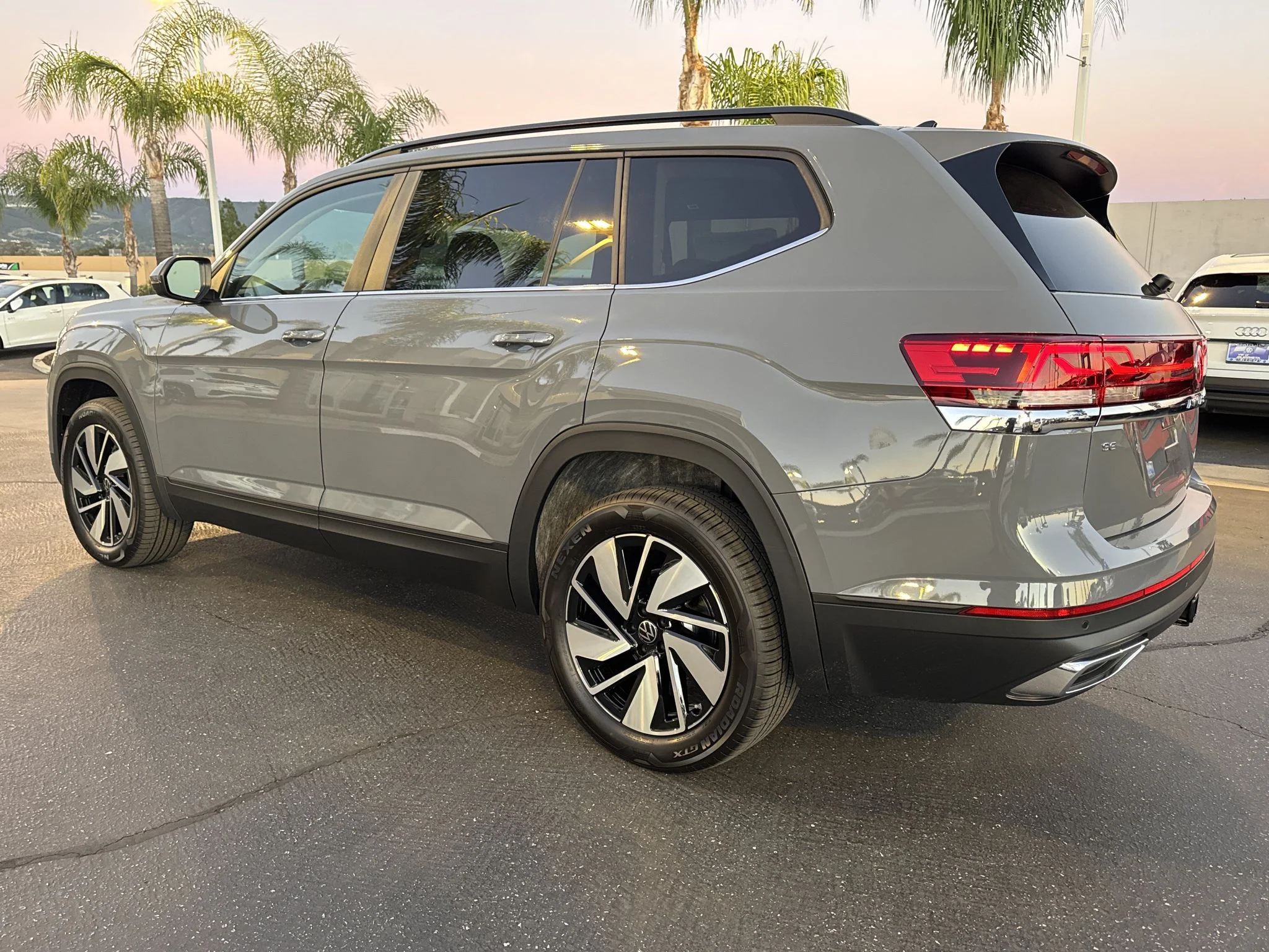 New 2026 PURE GRAY Volkswagen 2.0T SE w/Technology image 6