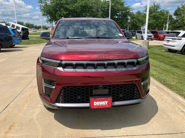 New 2026 Velvet Red Pearl-Coat Exterior Paint Jeep Limited Reserve image 2