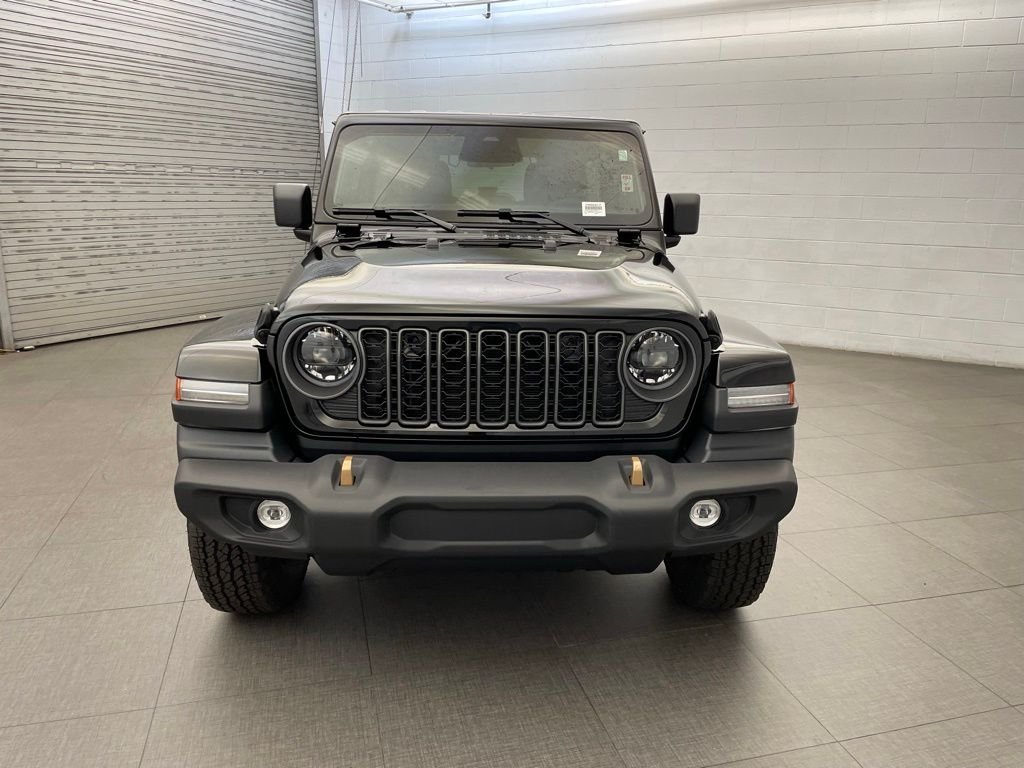 New 2026 Black Clear-Coat Exterior Paint Jeep 85th Anniversary Edition image 6