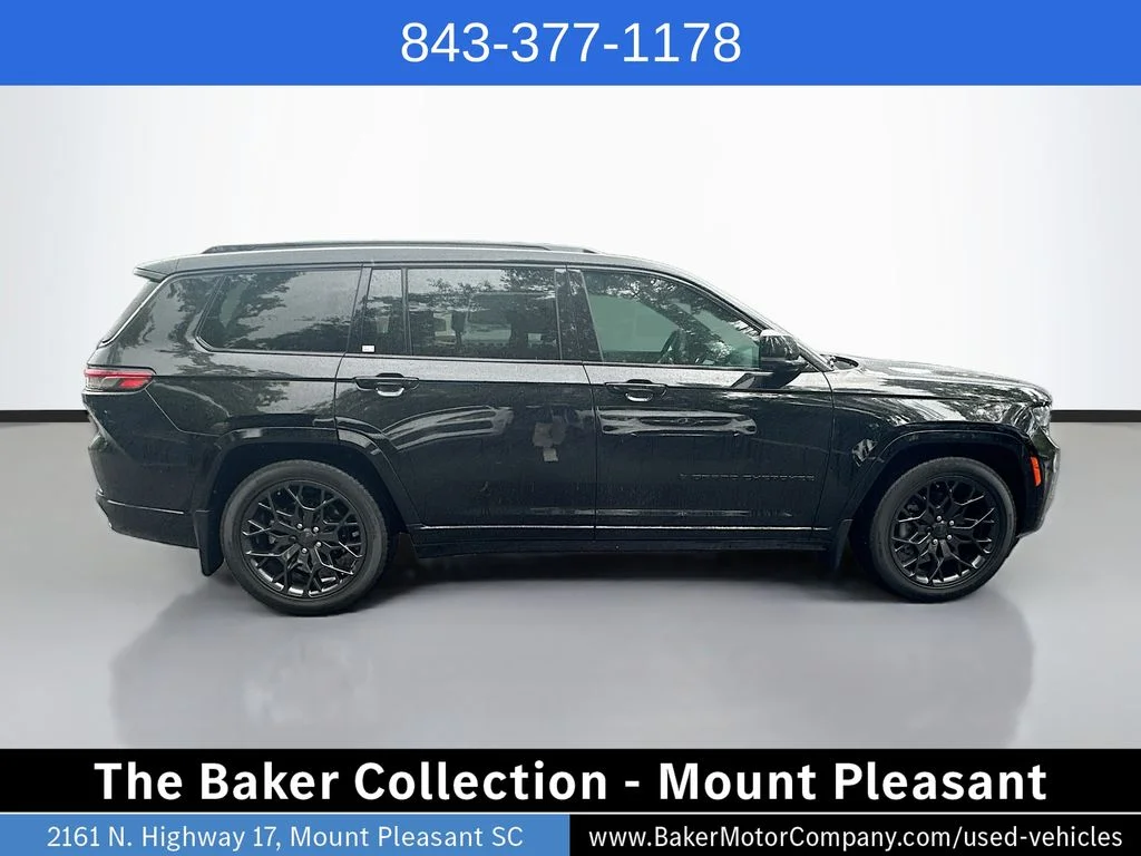 Used 2025 Diamond Black Jeep Summit image 4