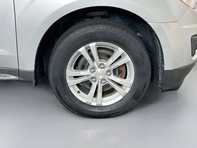 Used 2013 Silver Chevrolet LS image 32