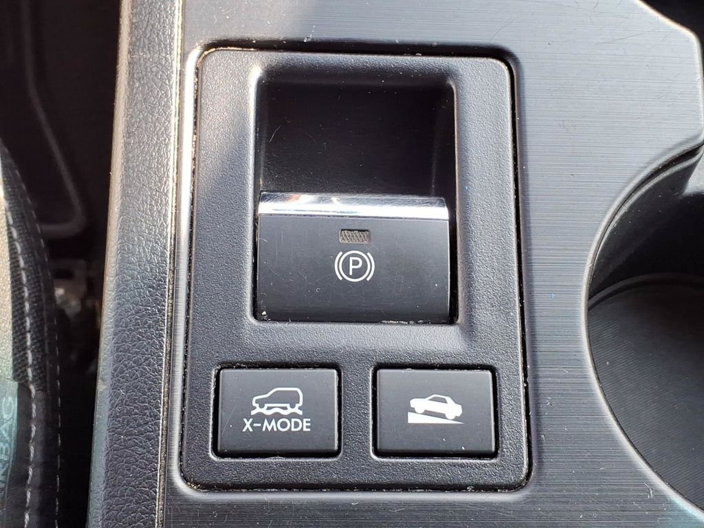 Used 2019 Gray Subaru 2.5i Premium image 25