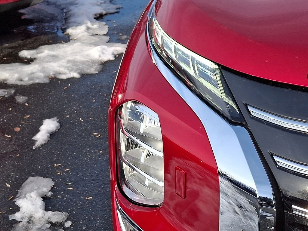2025 Mitsubishi Outlander SE - Photo 6