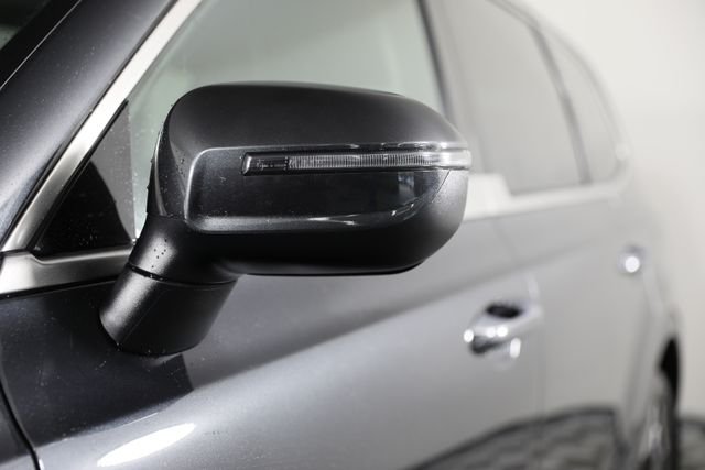 2024 Kia Telluride S - Photo 31