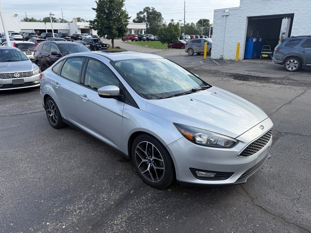 Used 2018 Silver Ford SEL image 4