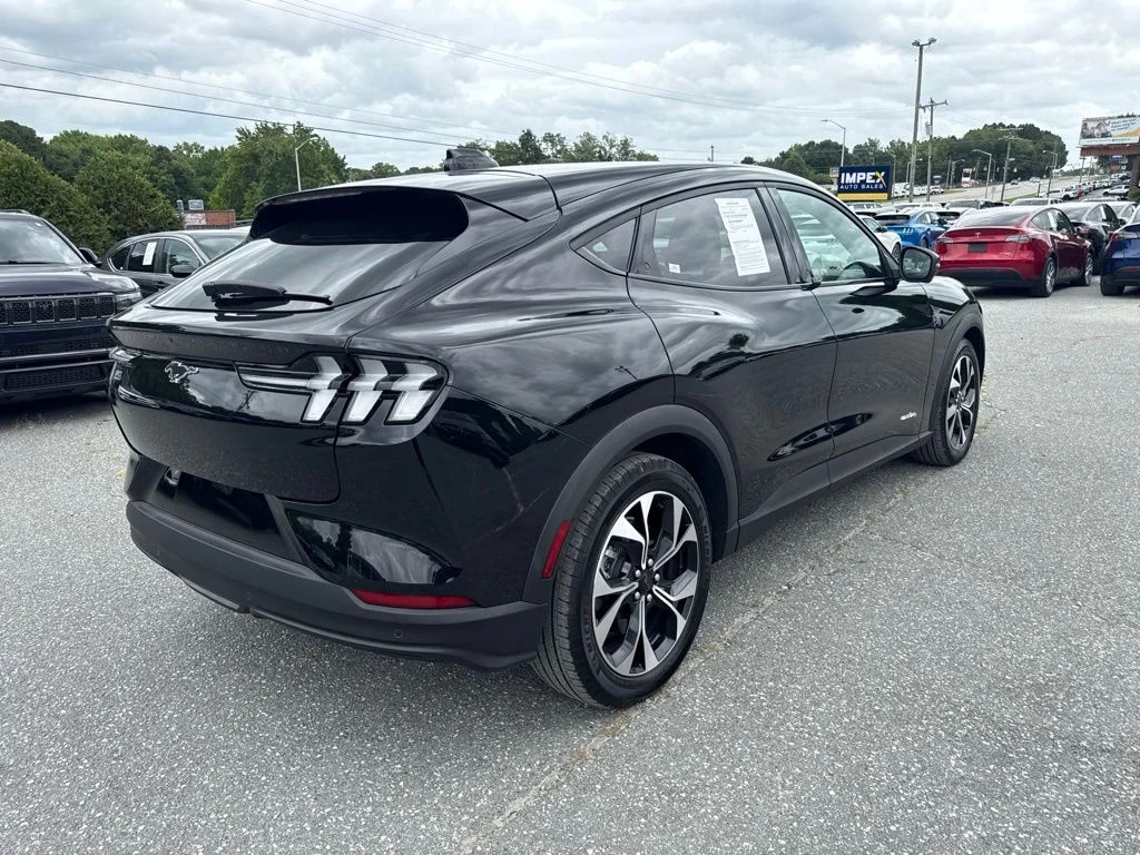 Used 2025 Black Ford Select image 3