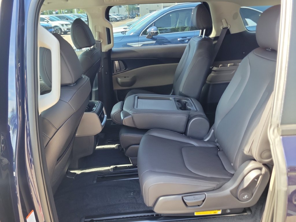 New 2026 Deep Chroma Blue Kia LXS image 15