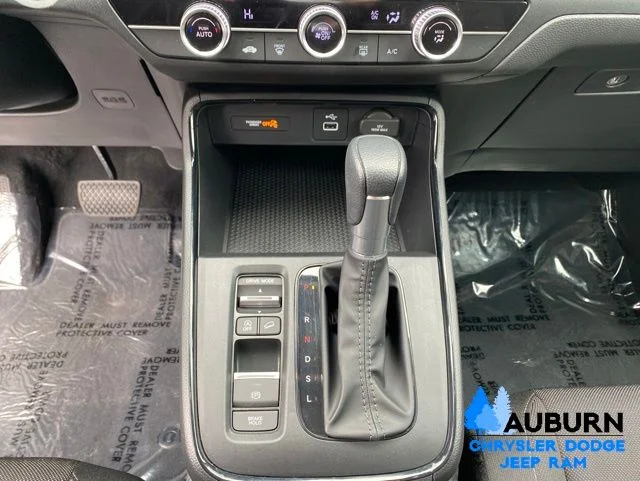 Used 2025 Silver Honda LX image 36