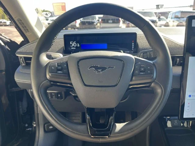 Used 2023 Black Ford Premium image 21