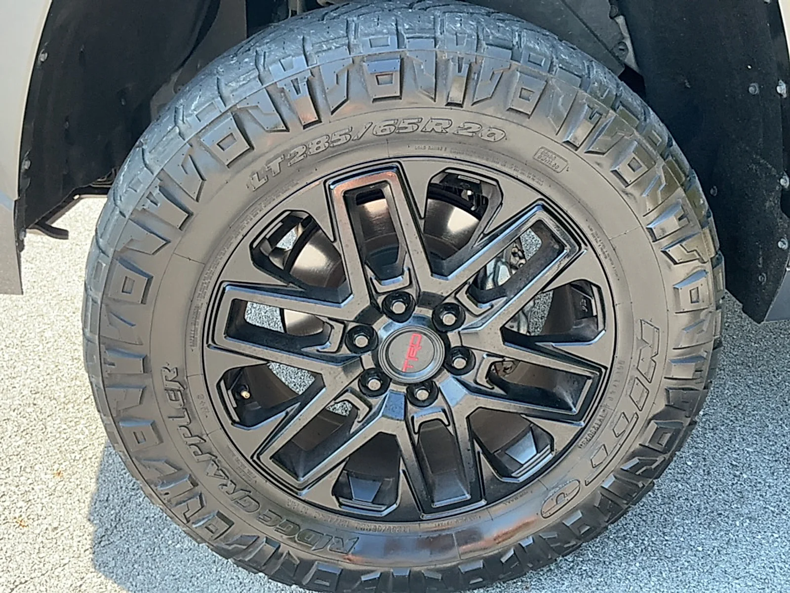 Used 2023 Magnetic Gray Metallic Toyota SR5 image 5