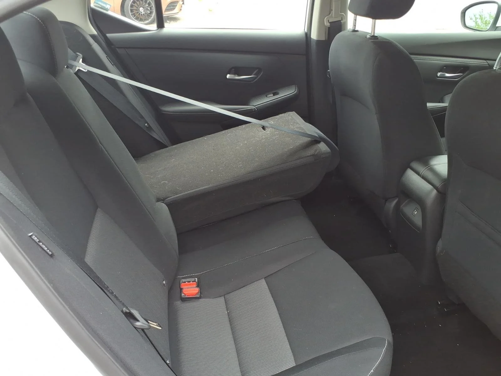 Used 2022 Aspen White TriCoat Pearl Nissan SV image 27