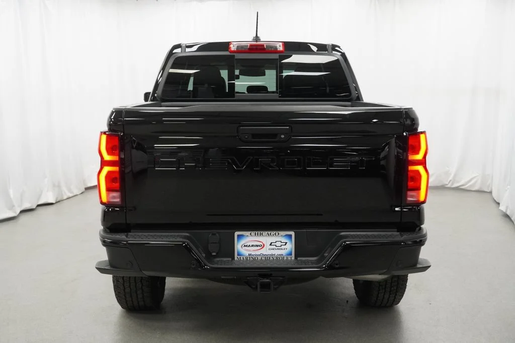 Used 2024 Black Chevrolet Z71 image 35