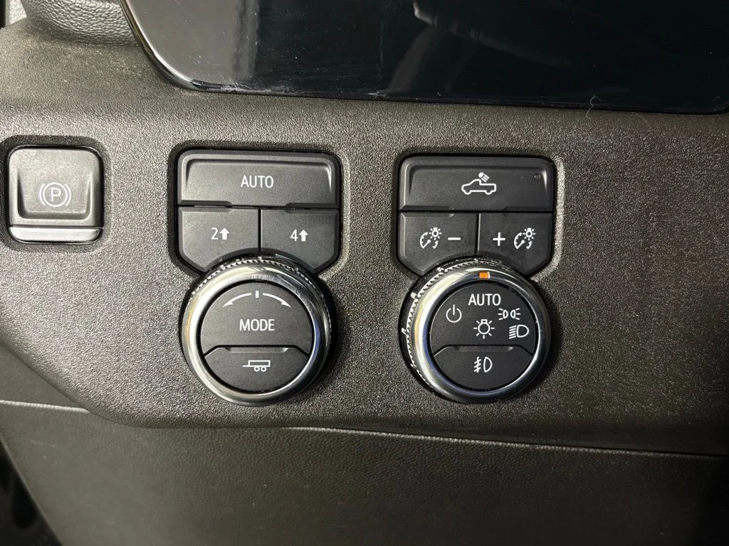 Used 2024 Black GMC Elevation image 25