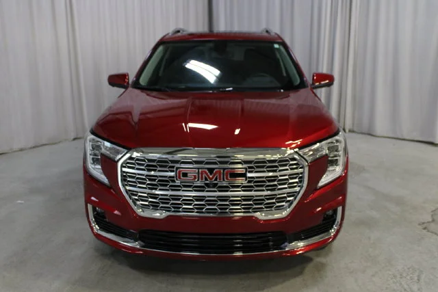 Used 2024 Red GMC Denali image 29