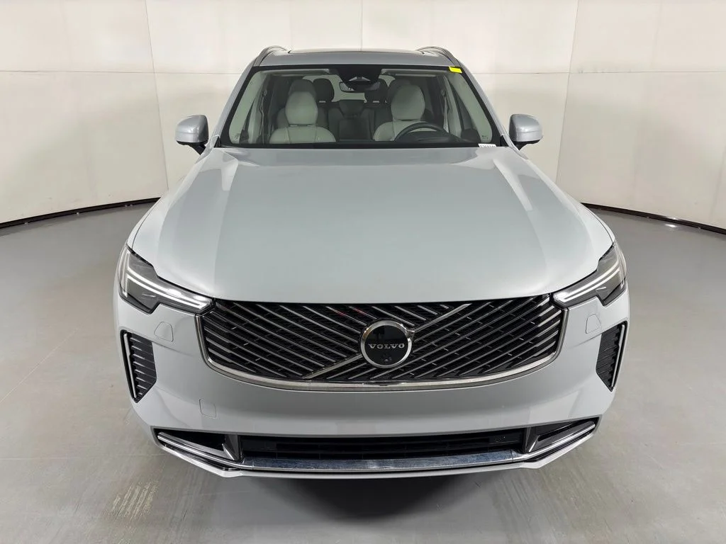 New 2026 Vapour Grey Volvo Ultra image 2