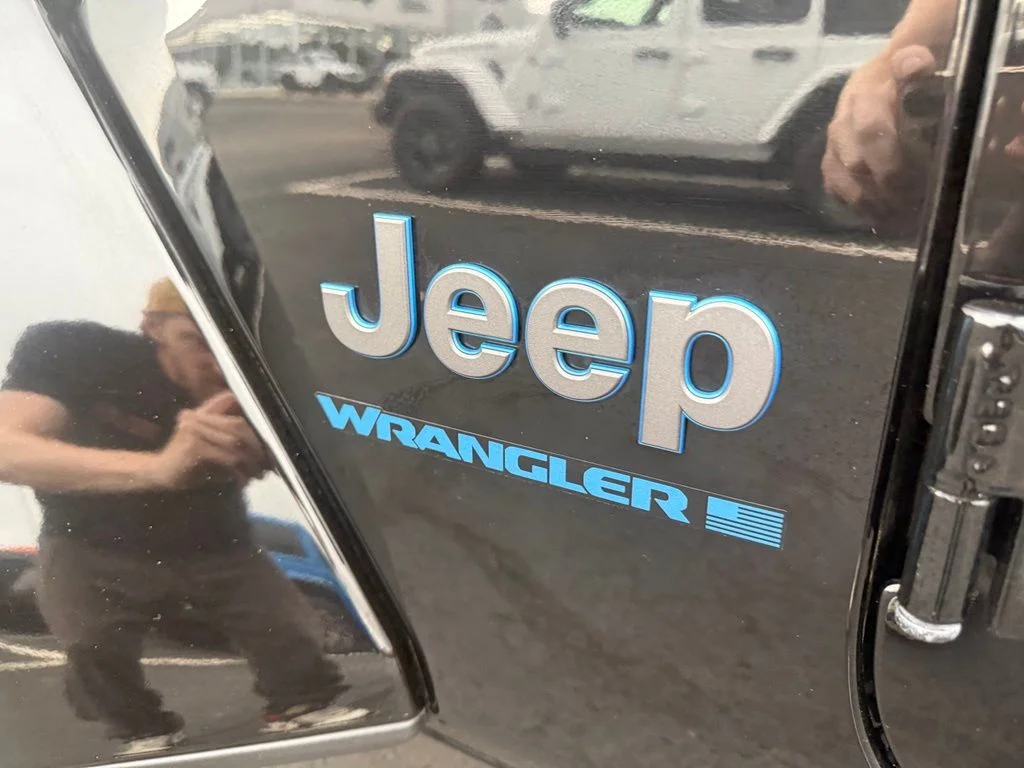 Used 2025 Black Jeep Sahara 4xe image 13
