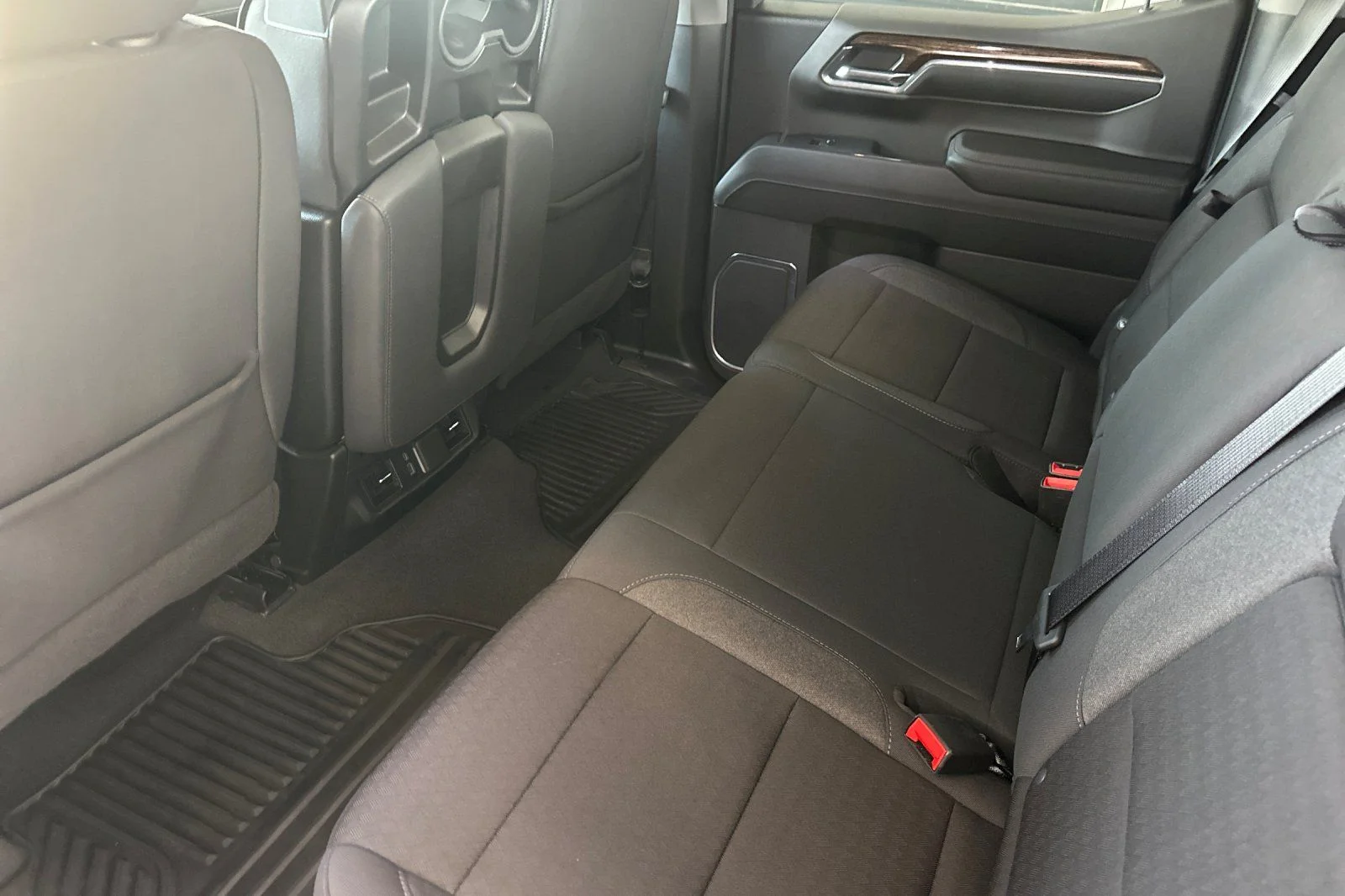 Used 2024 Gray GMC Elevation image 12