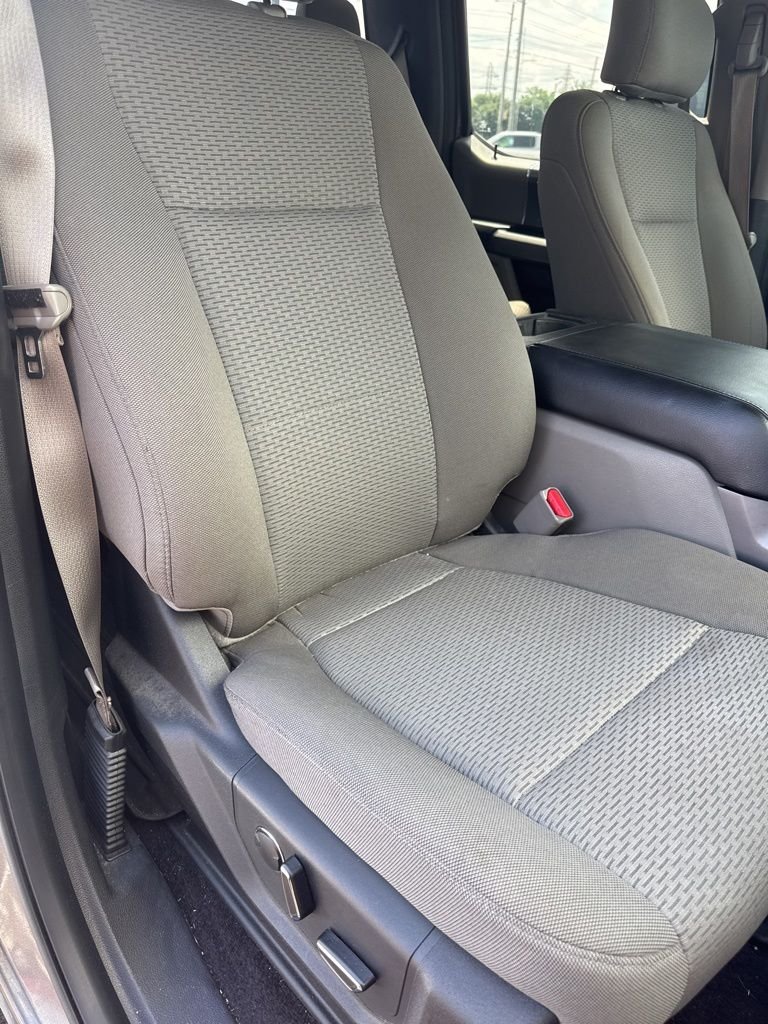 Used 2017 Gray Ford XLT image 11