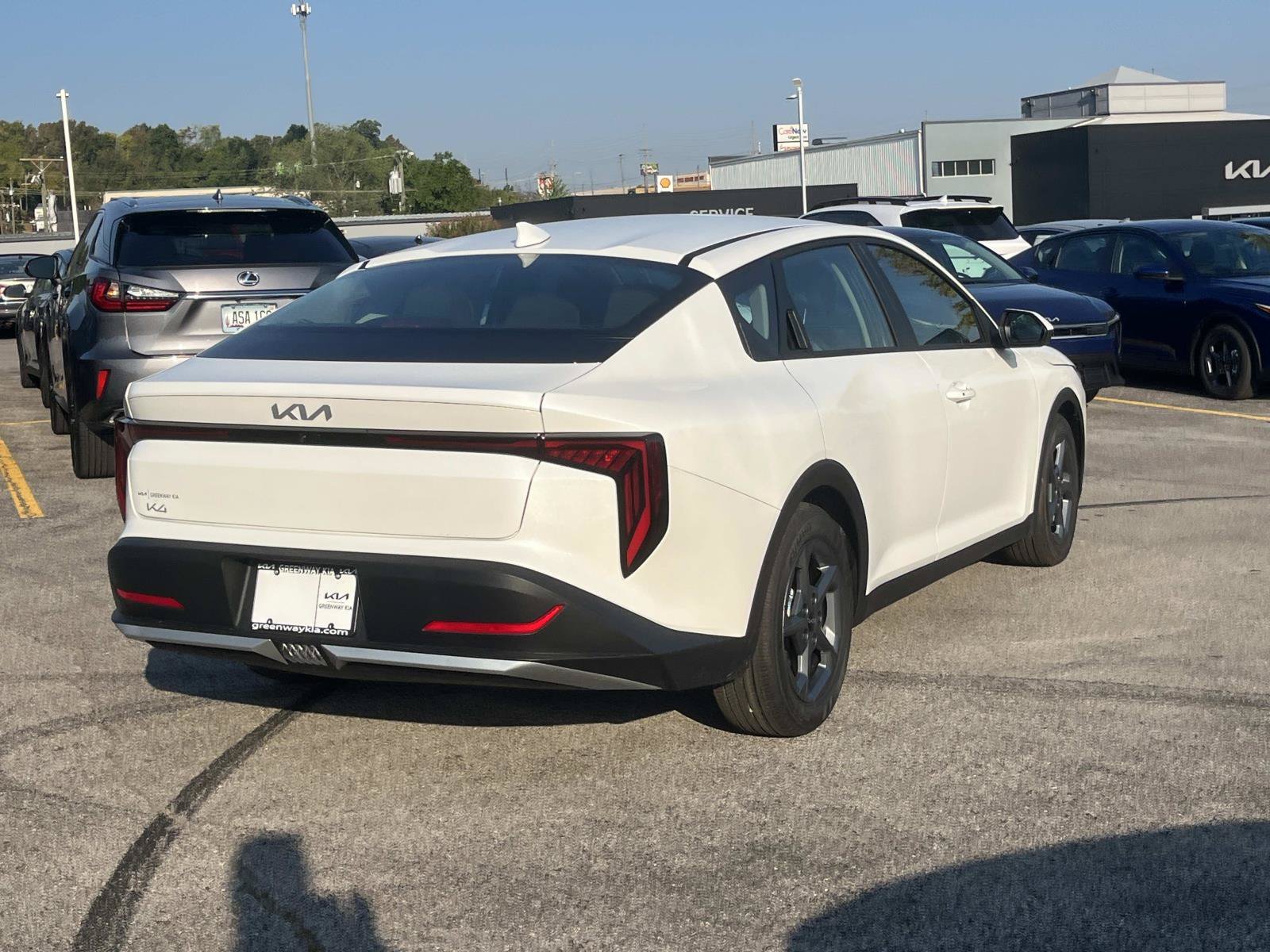 New 2026 Snow White Pearl Kia LXS image 3