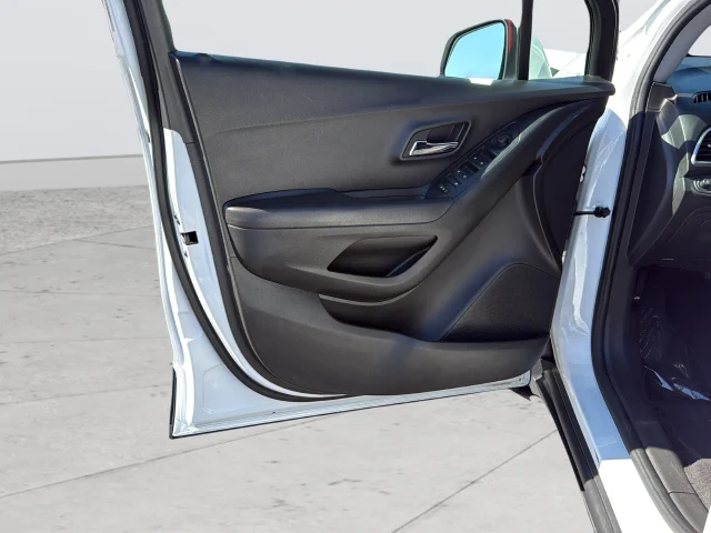 Used 2019 White Chevrolet LT image 30