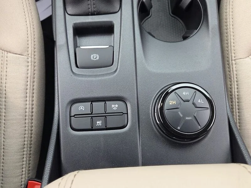 New 2026 Oxford White Ford XLT image 18