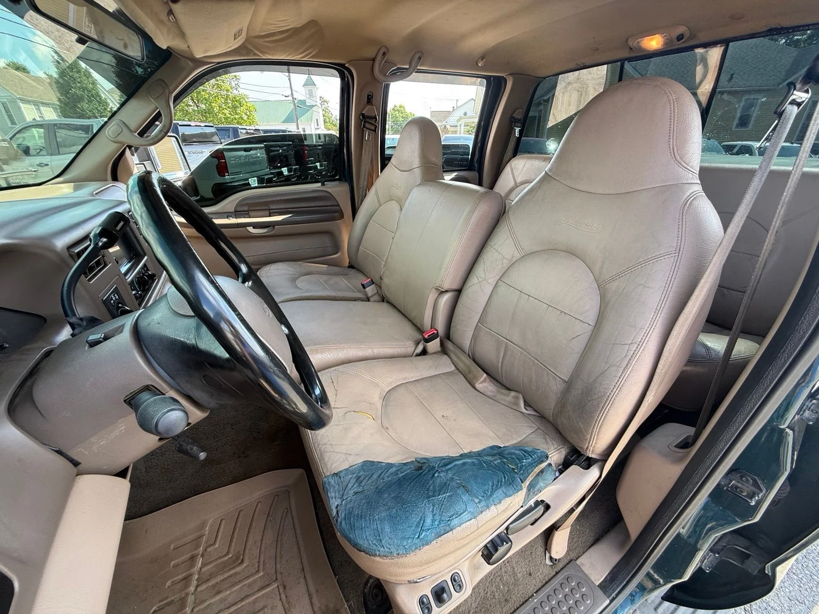 Used 1999 Green Ford  image 15