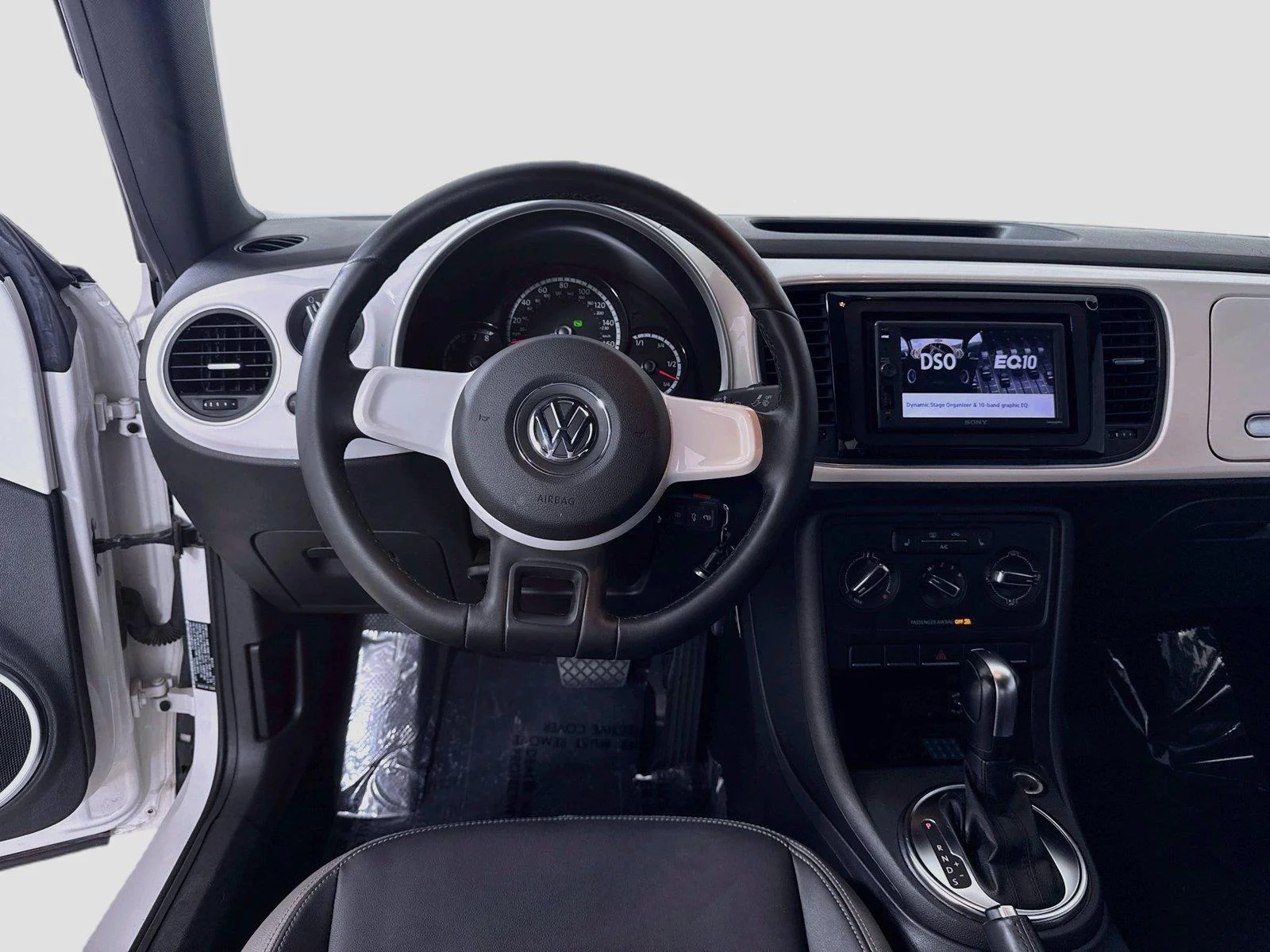 Used 2013 Candy White Volkswagen 2.5L image 20