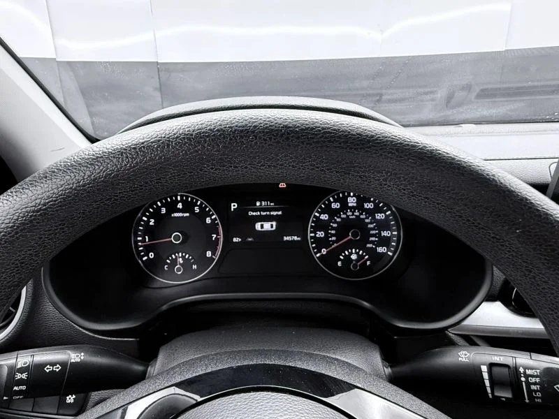 Certified Used 2023  Kia LXS Sedan 4D image 35