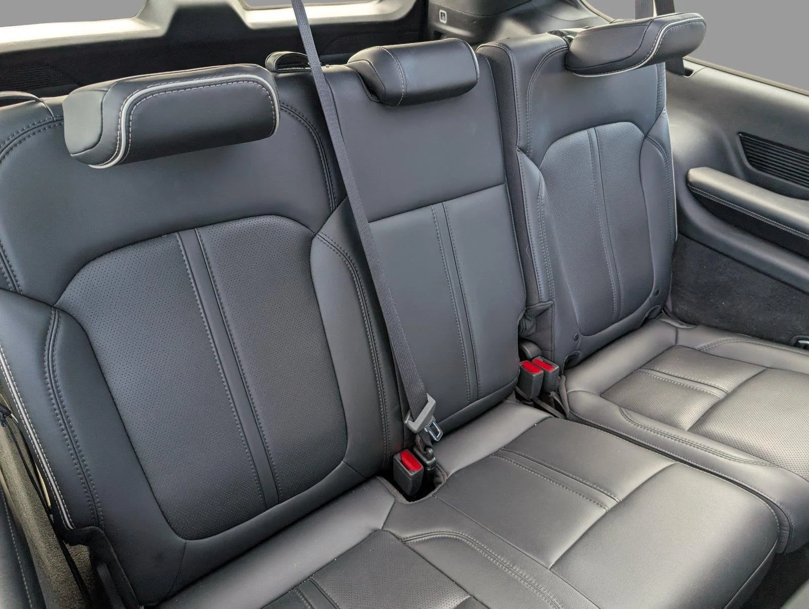 Used 2024 Baltic Gray Metallic Clearcoat Jeep Series II image 40