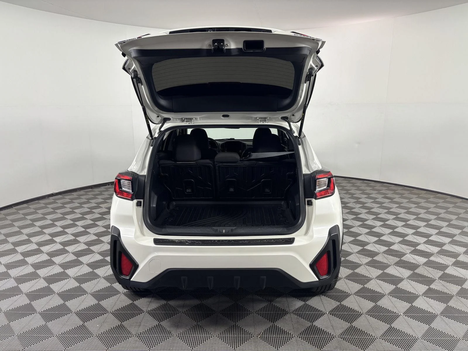 Used 2024 Crystal White Pearl Subaru Premium image 5